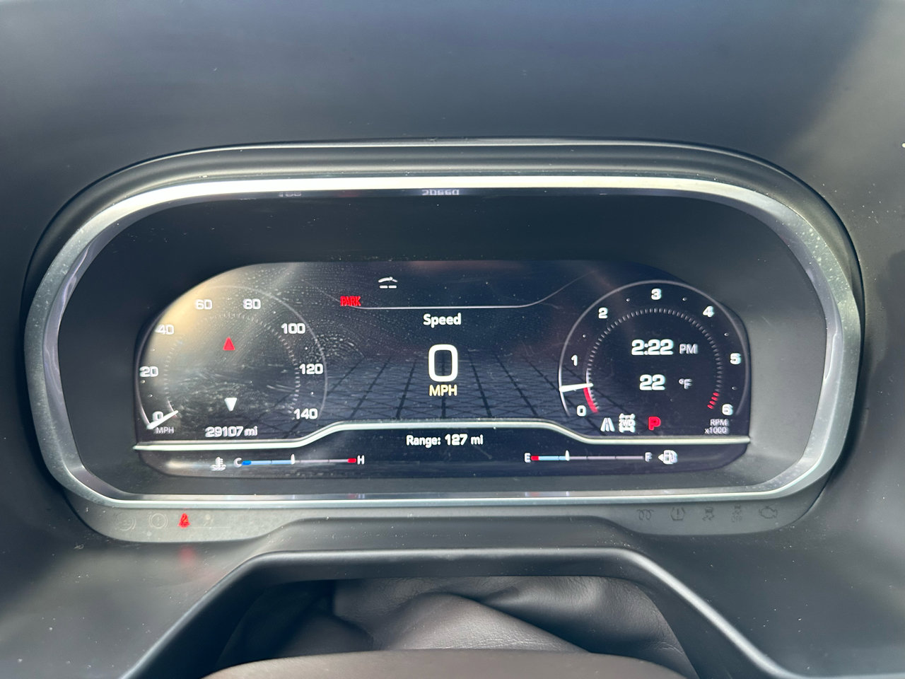 Used 2023 GMC Yukon XL SLT w/ SLT Luxury Package image 16