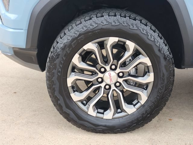 Used 2025 GMC Canyon Denali AWD/4WD image 17