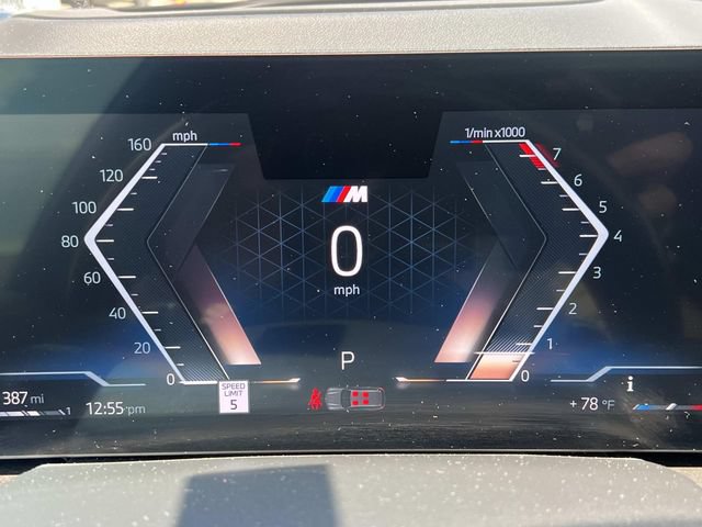 Used 2024 BMW X7 xDrive40i w/ M Sport Package AWD/4WD image 25