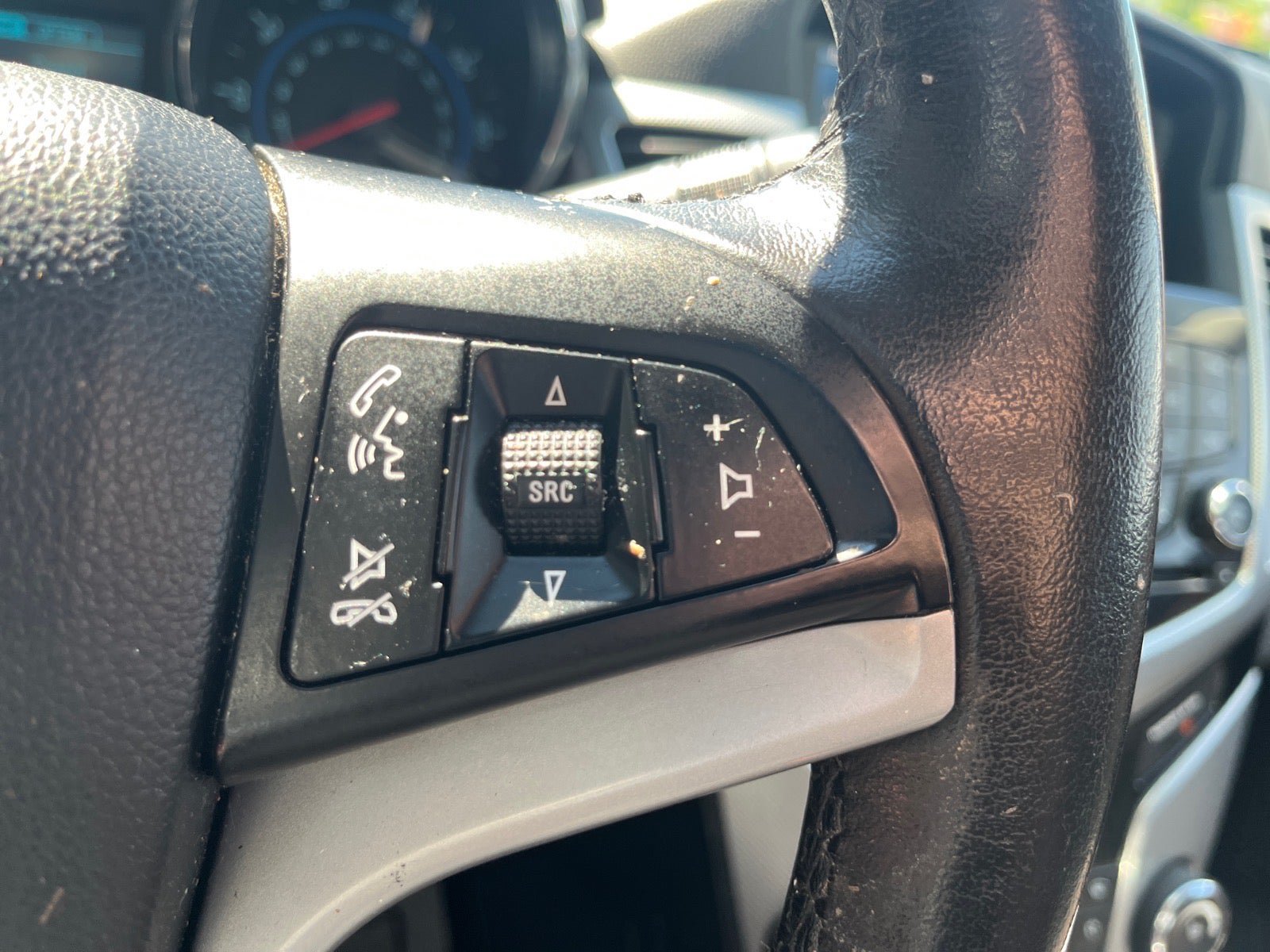 Used 2015 Chevrolet Cruze LTZ w/ Sun, Sound and Sport Package FWD image 22