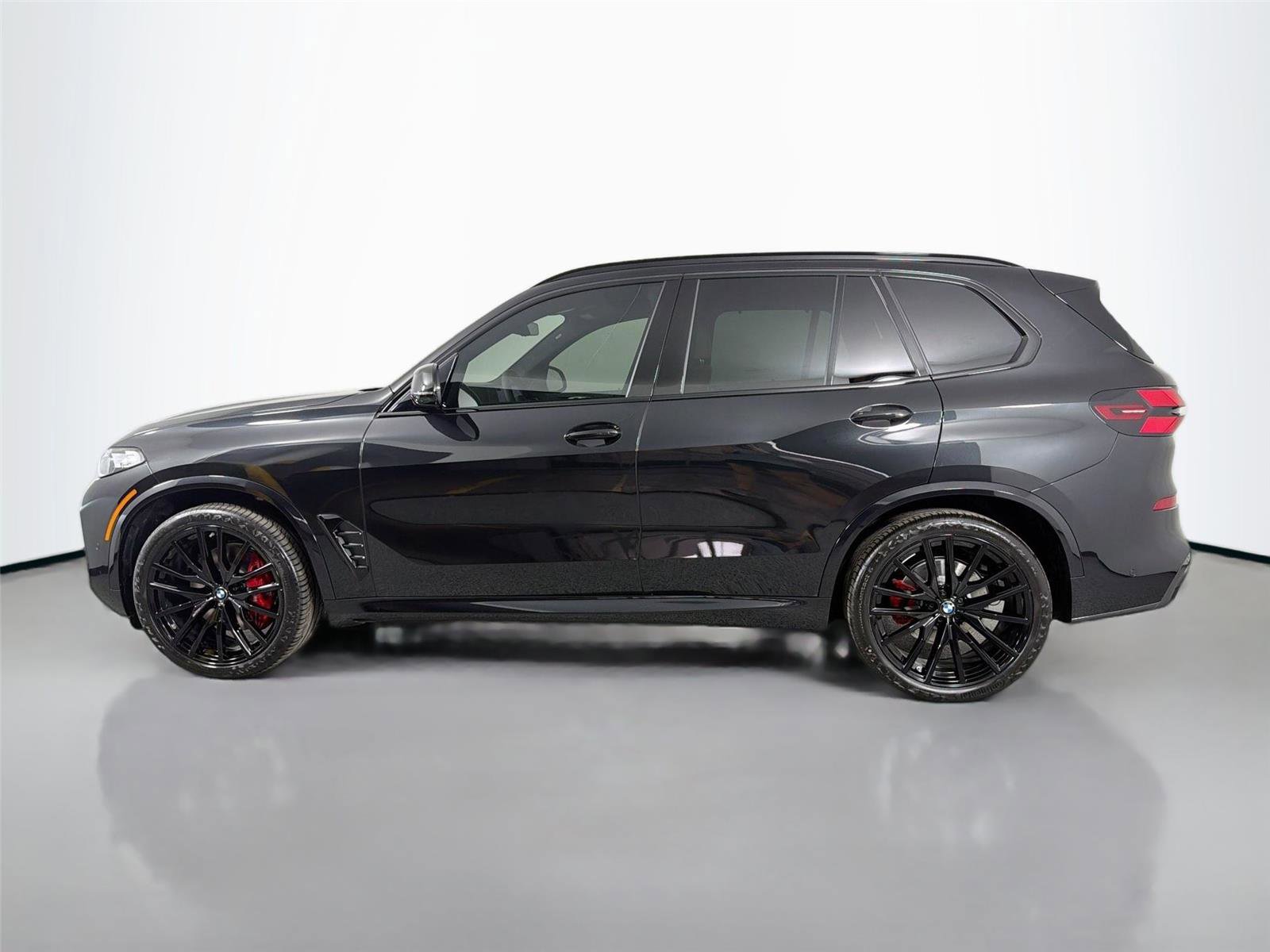 New 2026 BMW X5 xDrive40i w/ M Sport Package AWD/4WD image 9