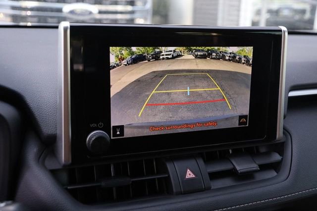 Used 2023 Toyota RAV4 AWD Hybrid image 16