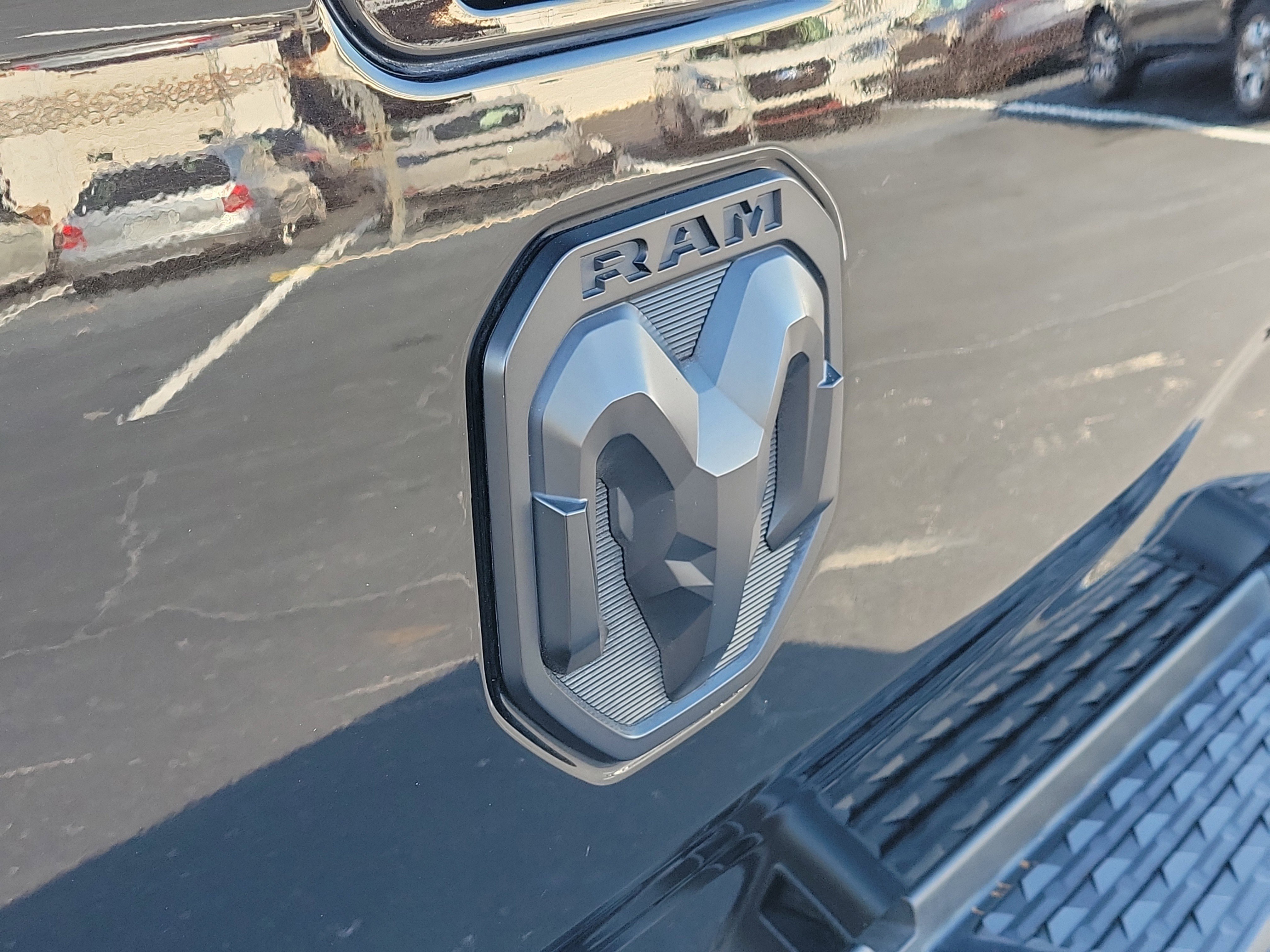 Used 2022 RAM 3500 Laramie w/ Night Edition image 5