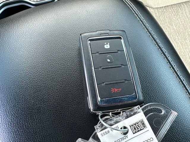 Used 2024 Jeep Grand Cherokee L Laredo AWD/4WD image 2