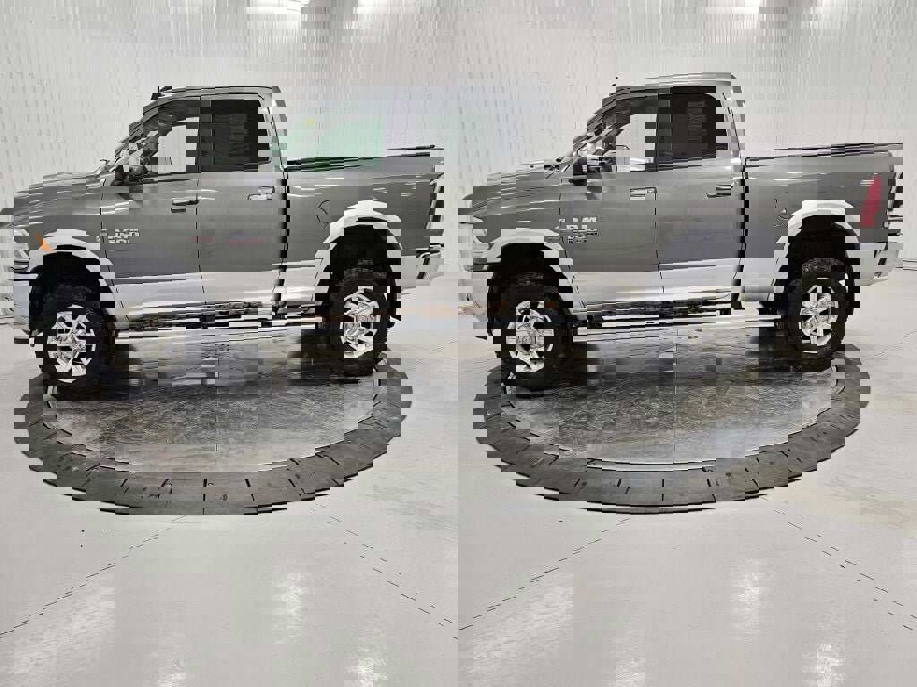 Used 2013 RAM 2500 Laramie w/ Cold Weather Group AWD/4WD image 2