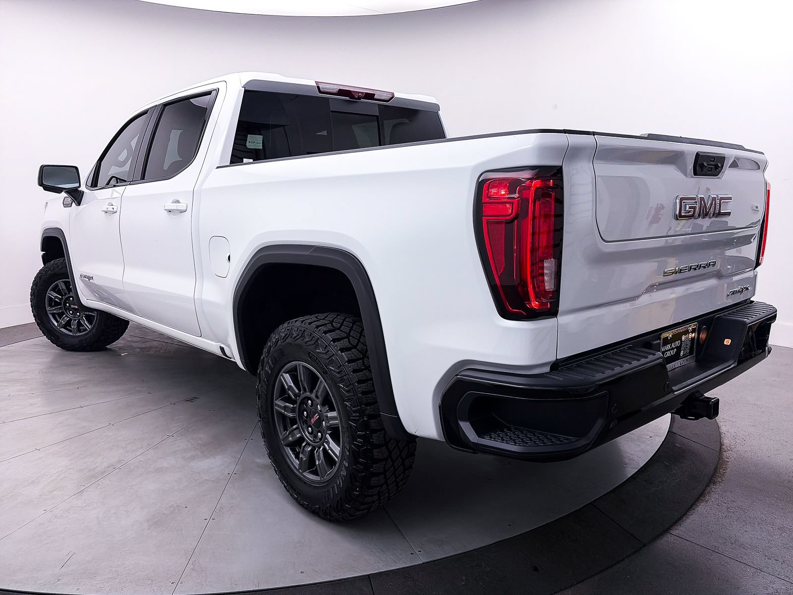 Used 2025 GMC Sierra 1500 AT4X AWD/4WD image 20