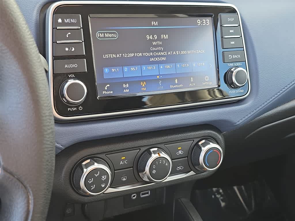 Used 2024 Nissan Versa SV FWD image 21
