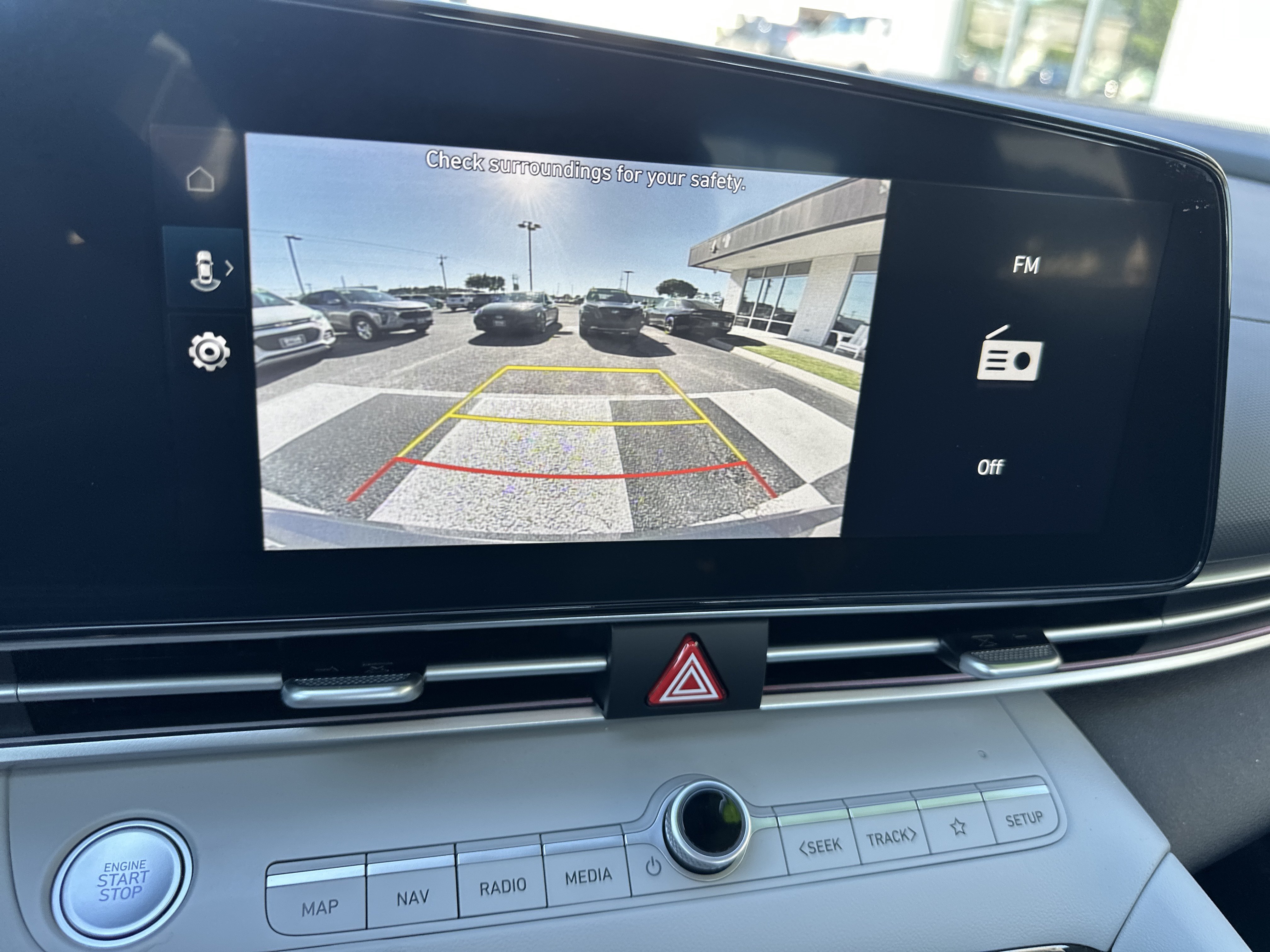Used 2025 Hyundai Elantra Limited w/ Cargo Package FWD image 18