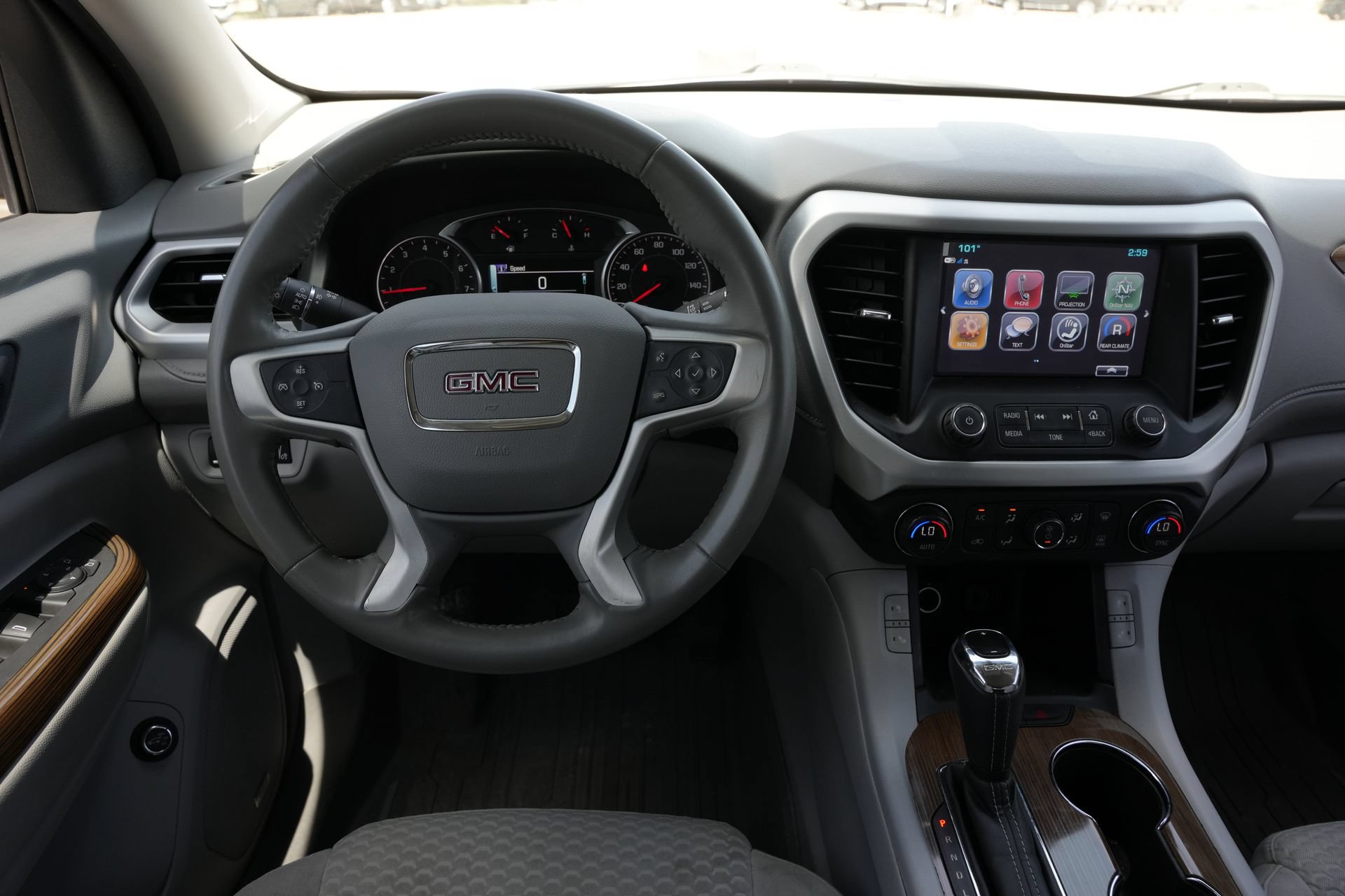 Used 2018 GMC Acadia SLE w/ Driver Alert Package I FWD image 10