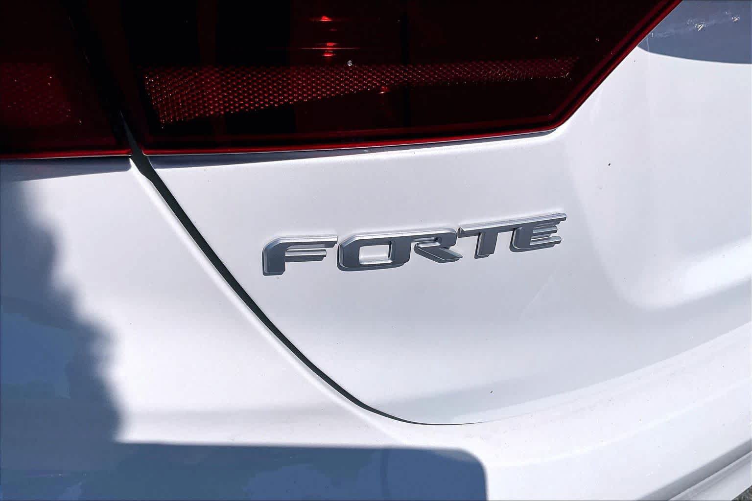 Used 2023 Kia Forte LXS FWD image 10