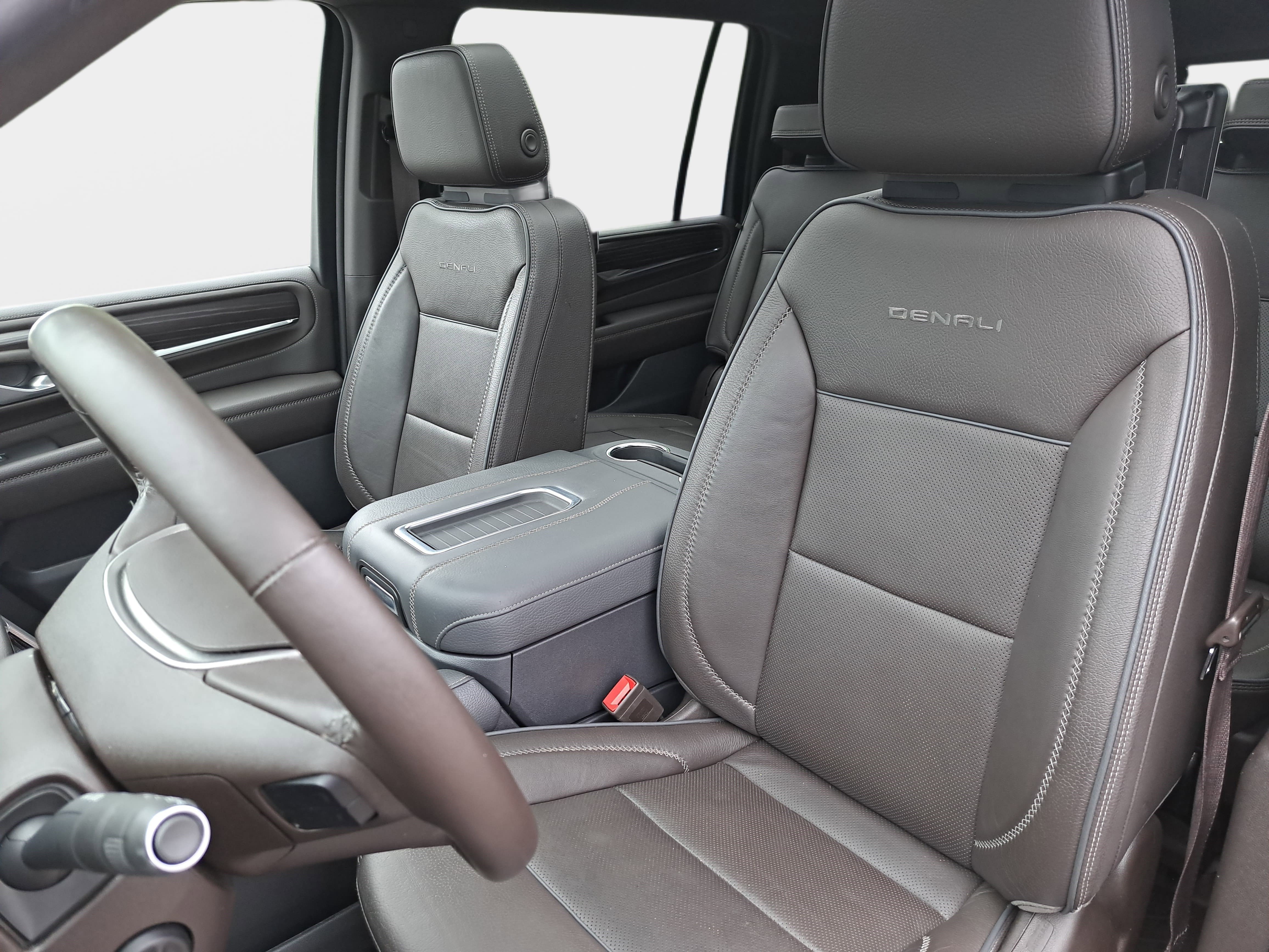 Used 2022 GMC Yukon XL Denali w/ Max Trailering Package AWD/4WD image 16