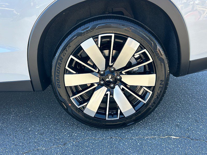 New 2026 Mitsubishi Outlander SE FWD image 14