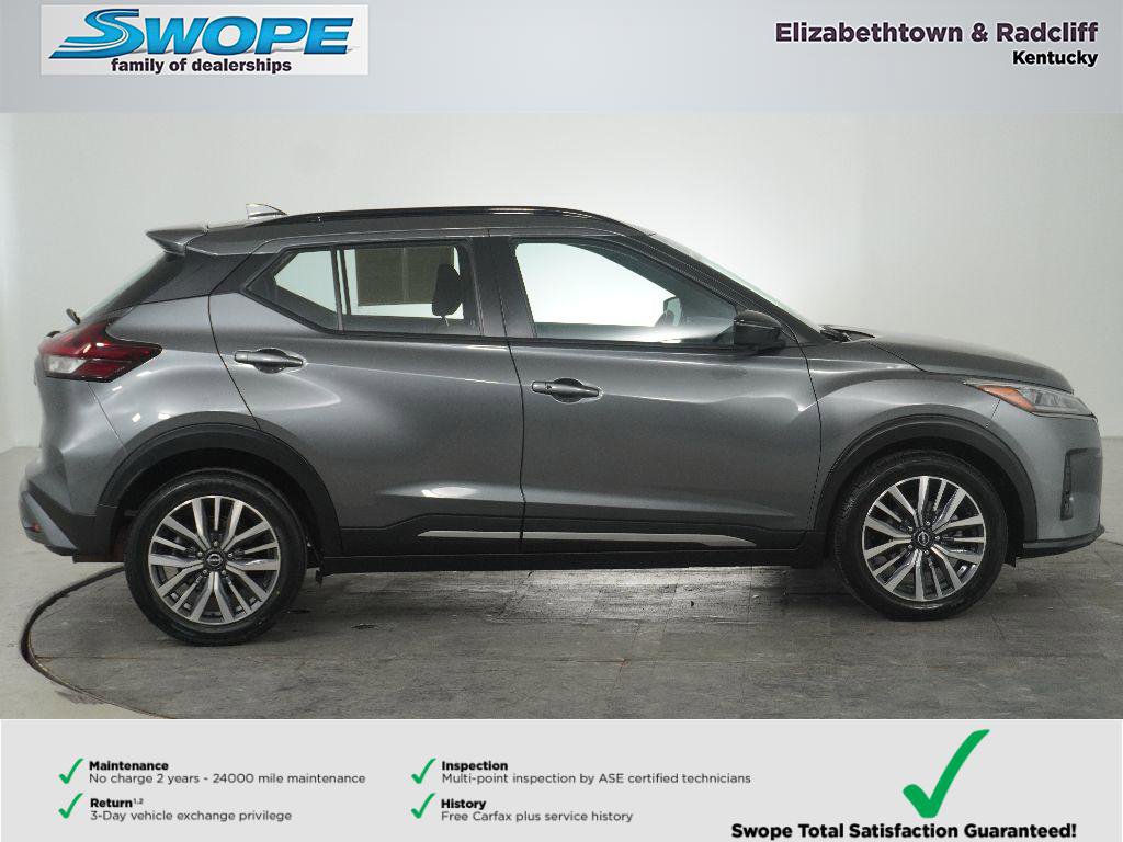 Used 2024 Nissan Kicks SR image 3