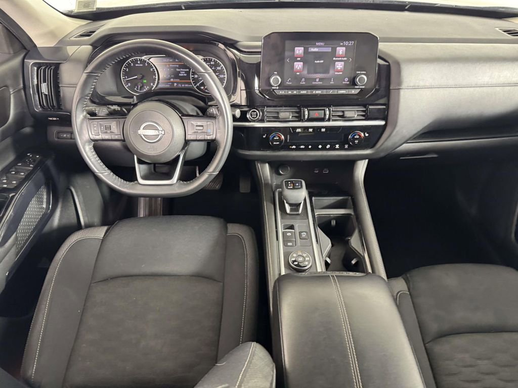Used 2022 Nissan Pathfinder SV AWD/4WD image 5