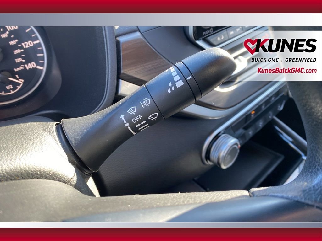 Used 2024 Nissan Altima 2.5 SV image 23