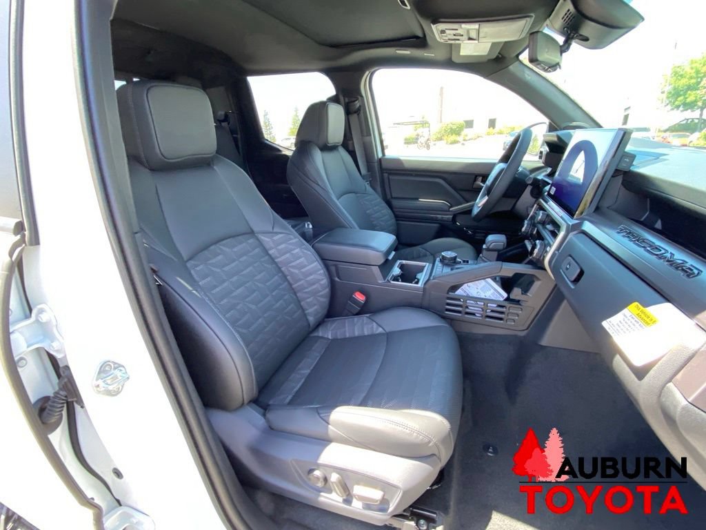 New 2026 Toyota Tacoma TRD Off-Road AWD/4WD image 13