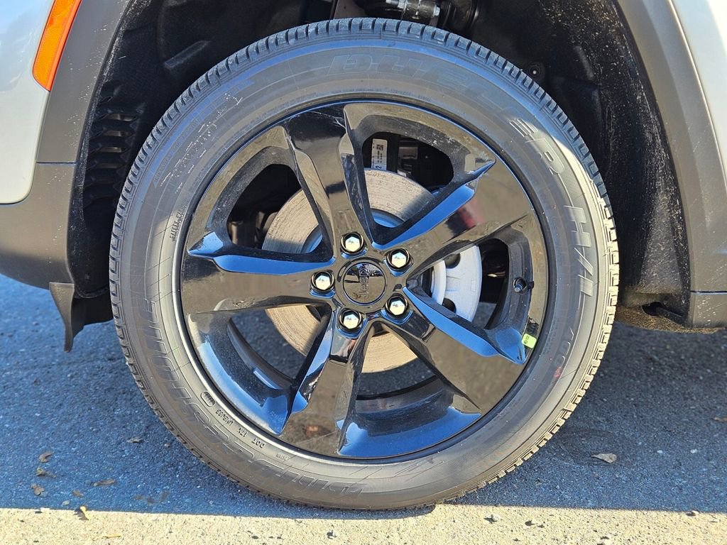 New 2025 Jeep Grand Cherokee Altitude image 30