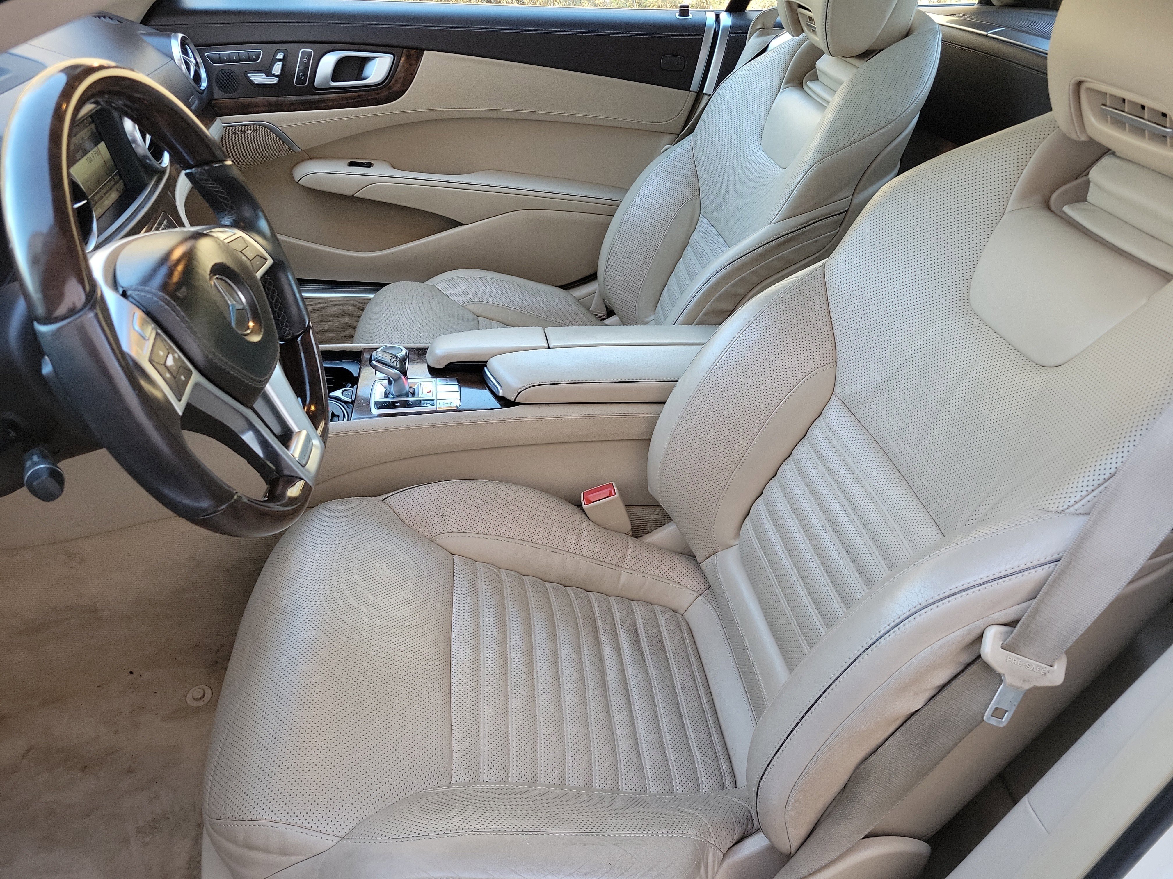 Used 2014 Mercedes-Benz SL 550 image 9