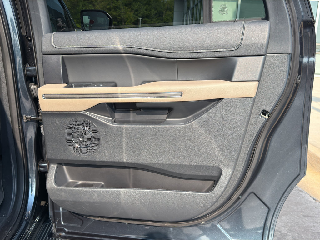Used 2022 Ford Expedition Max XLT RWD image 36