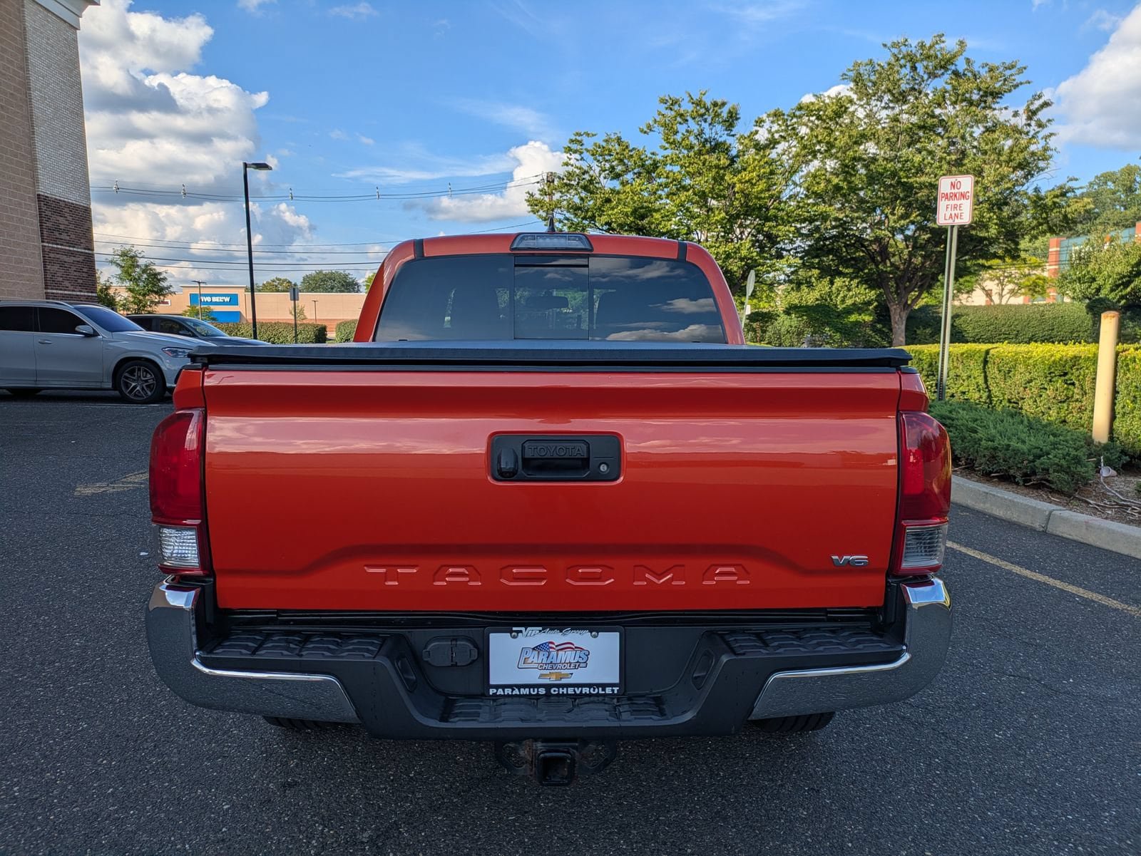 Used 2017 Toyota Tacoma TRD Off-Road w/ Tow Package (A/T) AWD/4WD image 7
