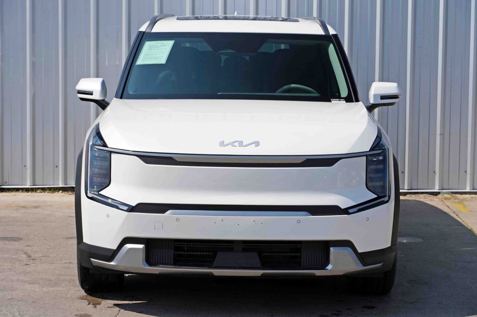 Used 2024 Kia EV9 Wind image 48