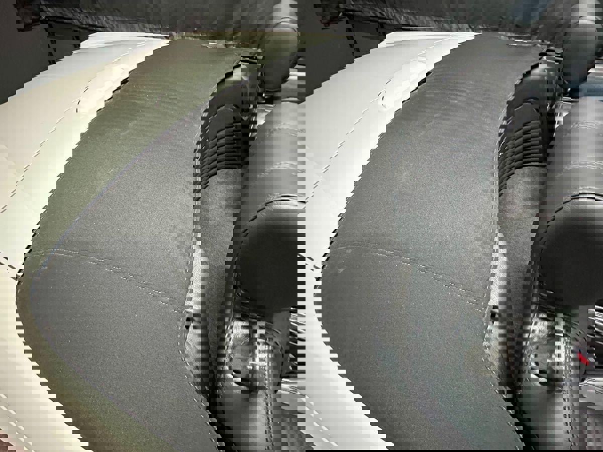 Used 2002 Ford Thunderbird Deluxe image 22