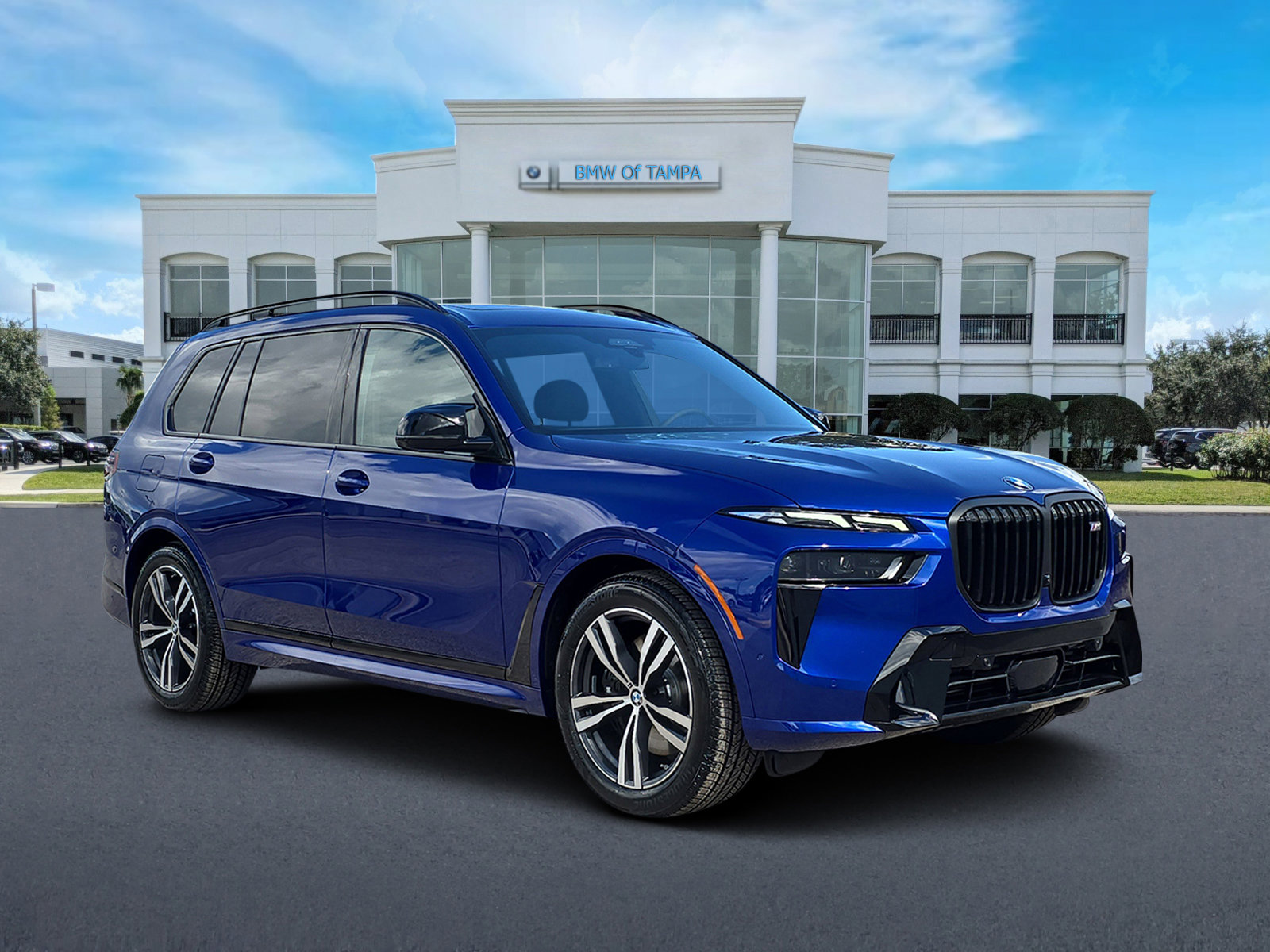 New 2026 BMW X7 M60i image 1