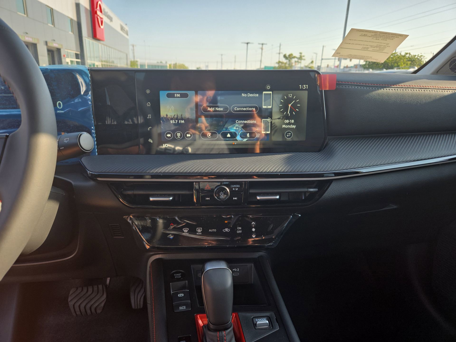 New 2025 Nissan Kicks SR FWD image 19
