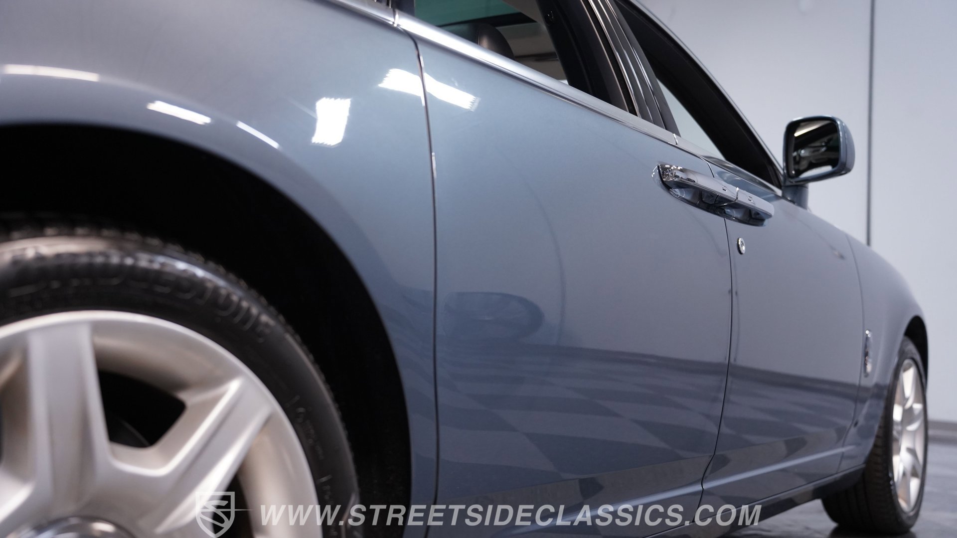 Used 2010 Rolls-Royce Ghost RWD image 23