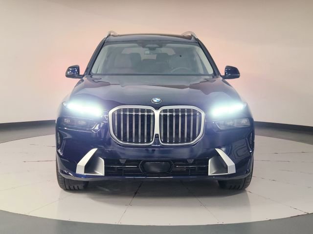 Used 2026 BMW X7 xDrive40i AWD/4WD image 8