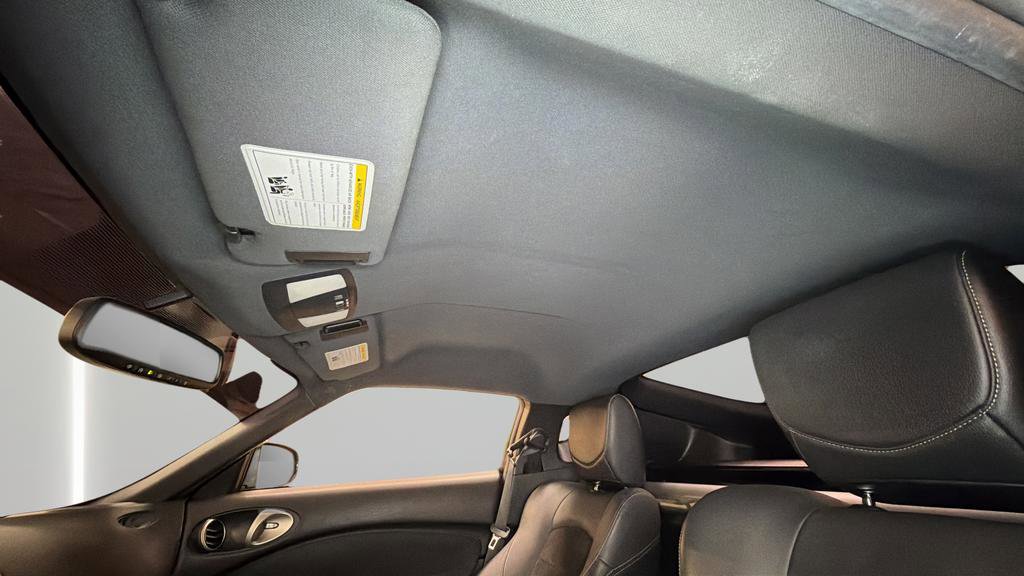 Used 2009 Nissan 370Z Touring image 32