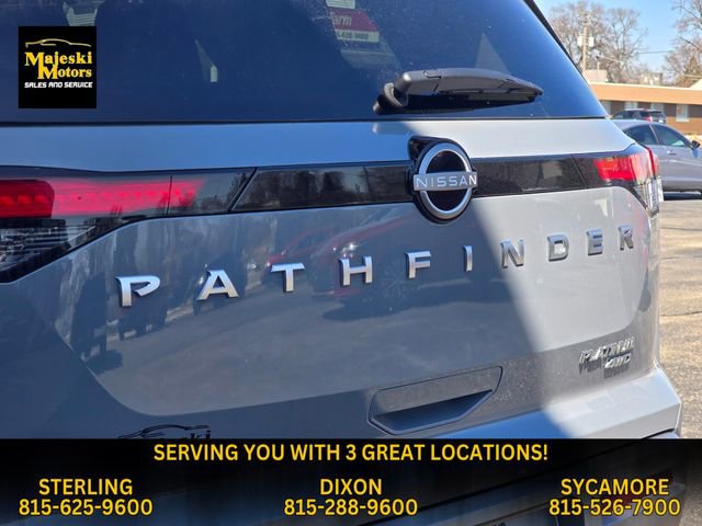 Used 2025 Nissan Pathfinder Platinum image 14