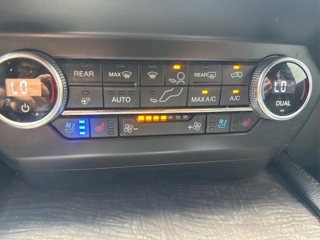 Used 2021 Ford Expedition Max Limited image 35
