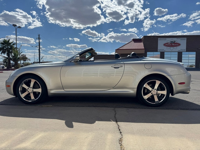 Used 2004 Lexus SC 430 Convertible image 9