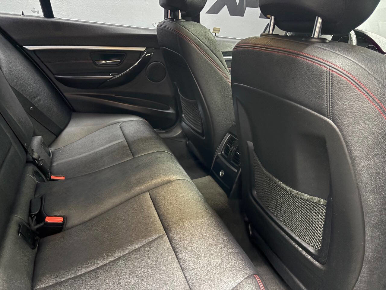 Used 2018 BMW 330i Sedan image 36