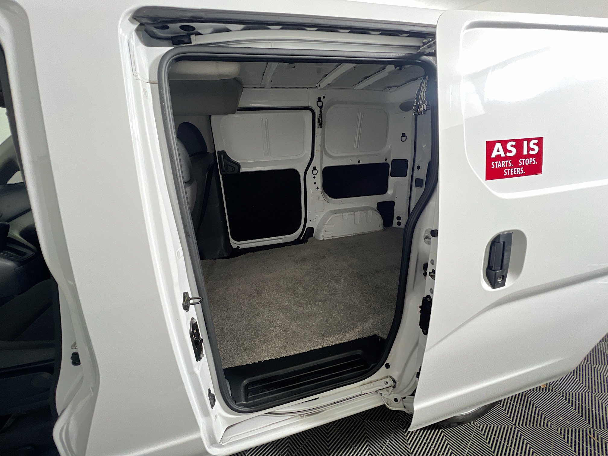 Used 2021 Nissan NV200 S FWD image 29