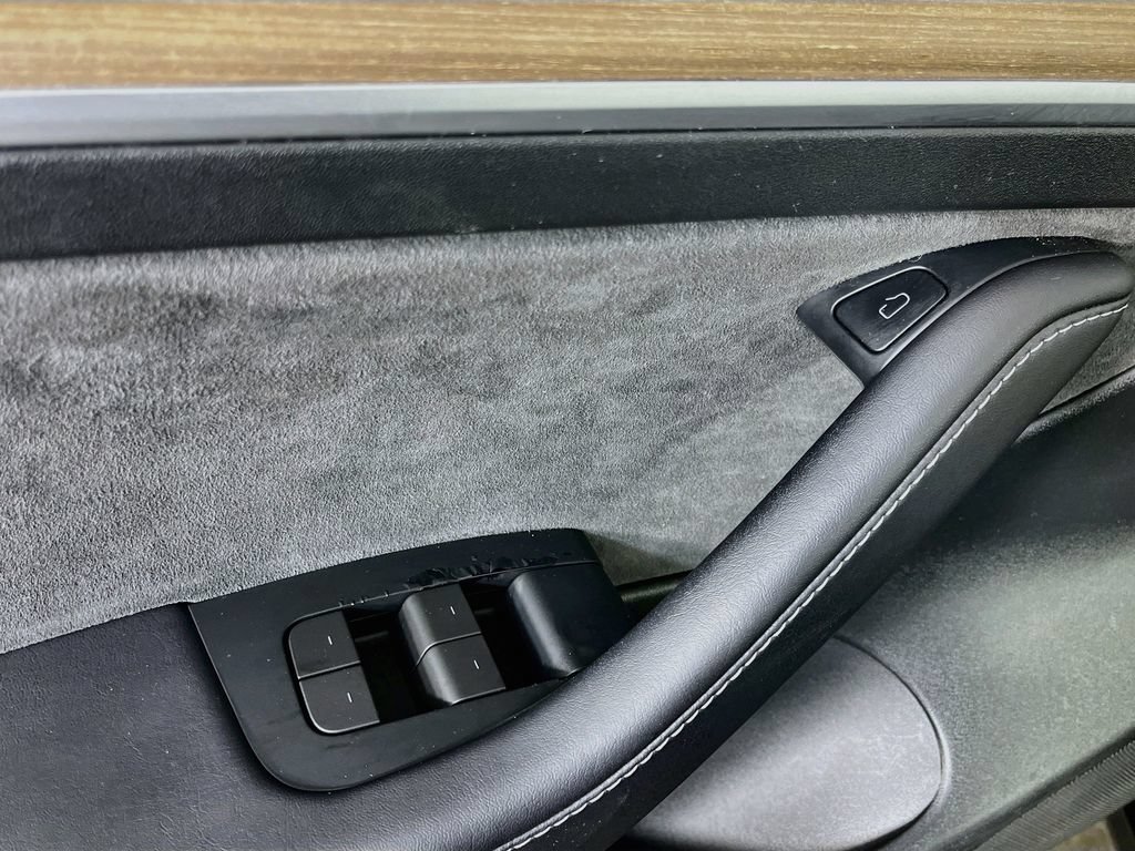 Used 2023 Tesla Model 3 Standard Range RWD image 22