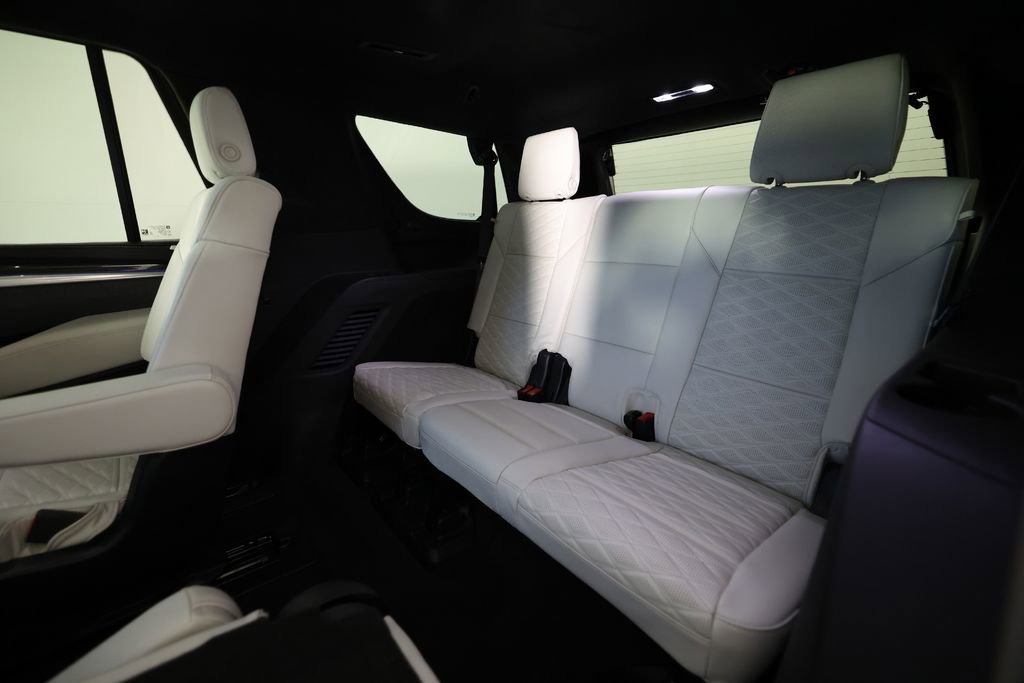 Used 2025 Cadillac Escalade V AWD/4WD image 15
