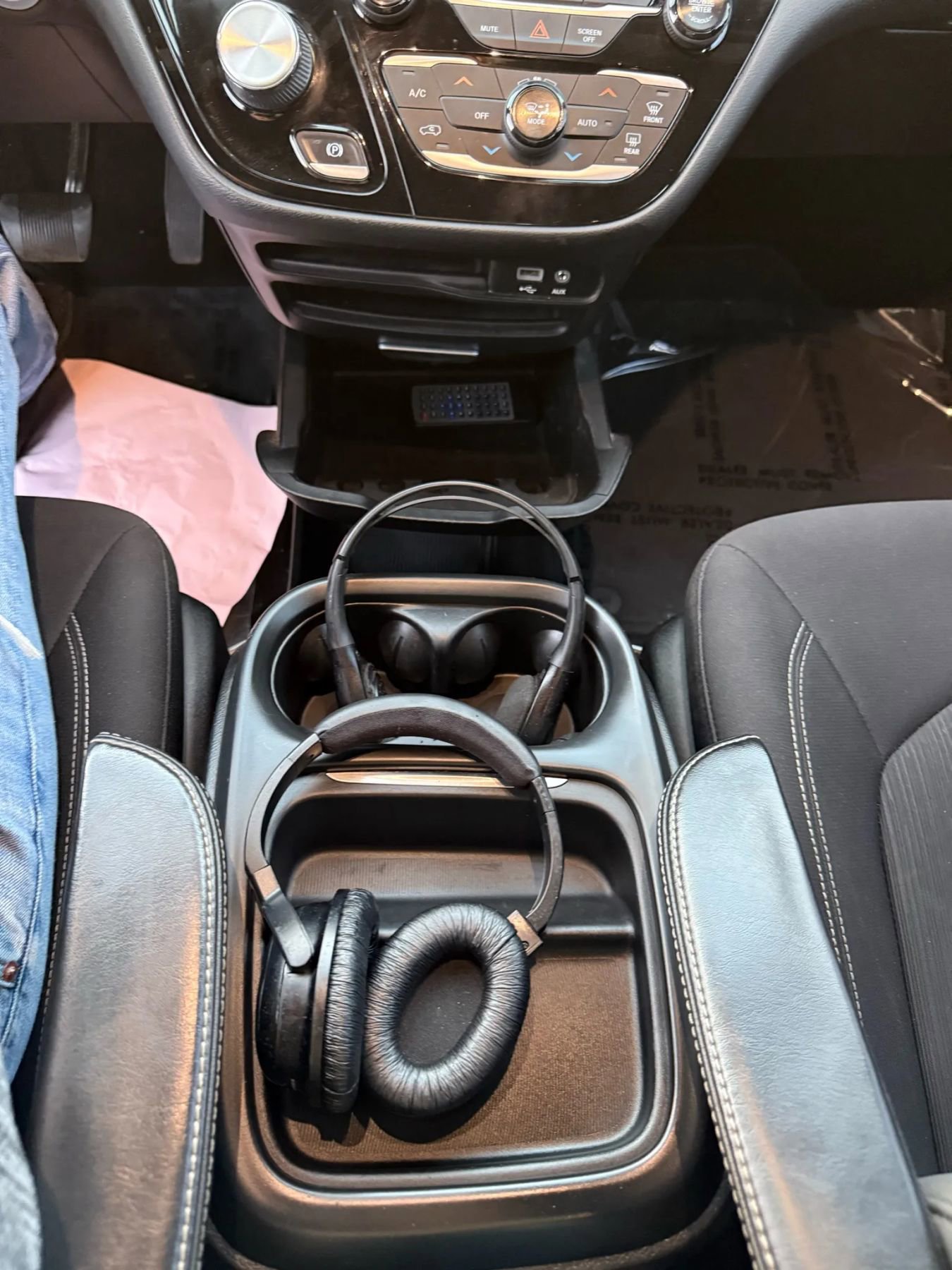 Used 2018 Chrysler Pacifica Touring Plus w/ S Appearance Package image 28