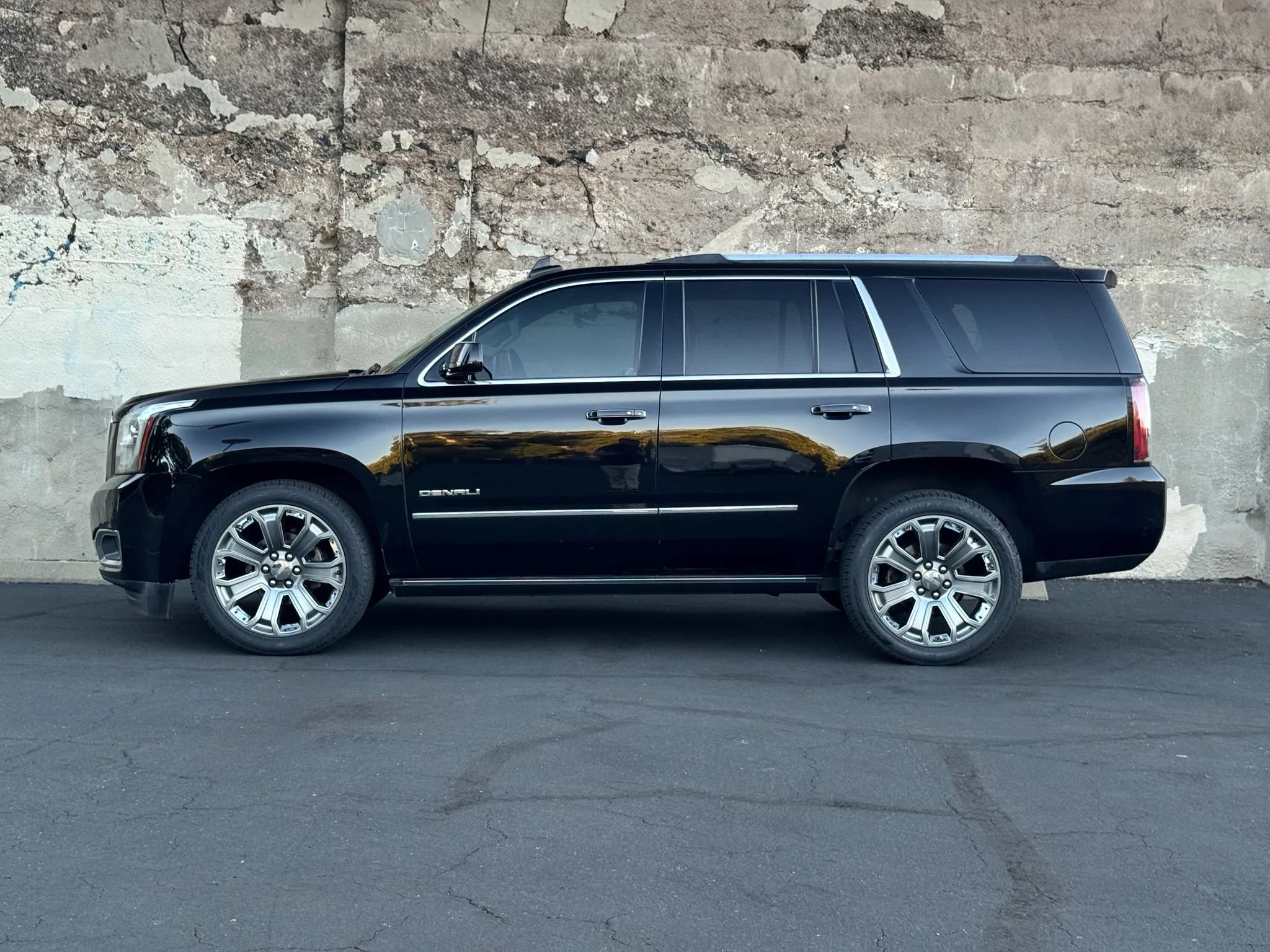 Used 2016 GMC Yukon Denali w/ Open Road Package RWD image 7