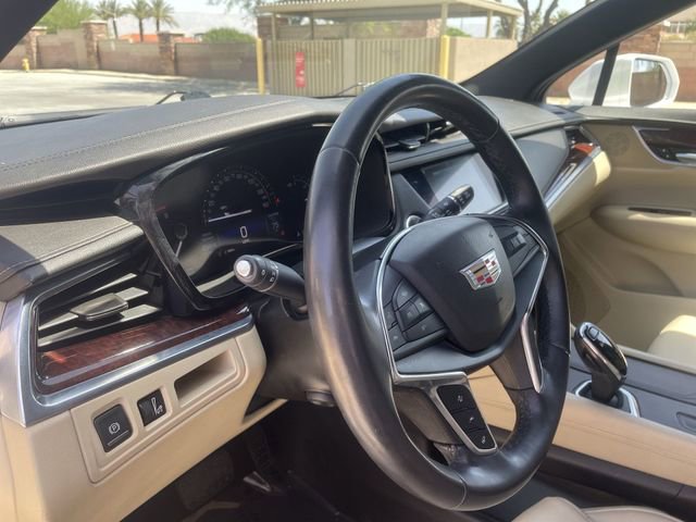 Used 2018 Cadillac XT5 Luxury w/ Driver Awareness Package FWD image 10