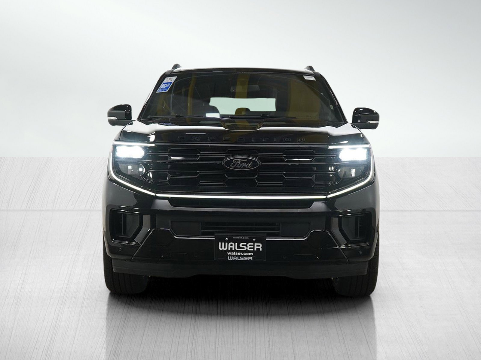 Used 2025 Ford Expedition Max Platinum w/ Stealth Appearance Package AWD/4WD image 8