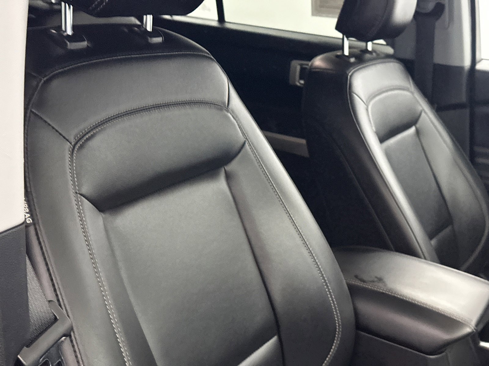 Used 2022 Ford Explorer XLT w/ Equipment Group 202A image 11