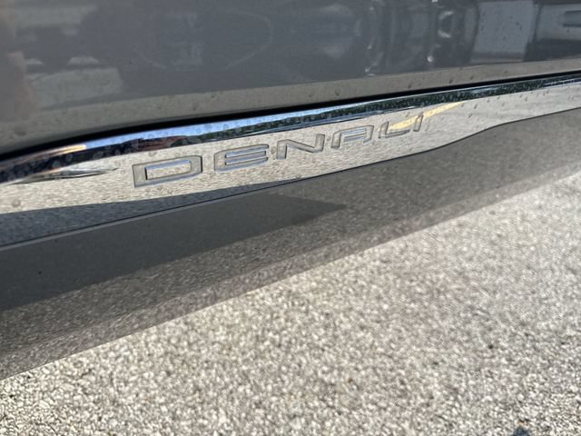 Used 2023 GMC Acadia Denali w/ Denali Ultimate Package AWD/4WD image 41