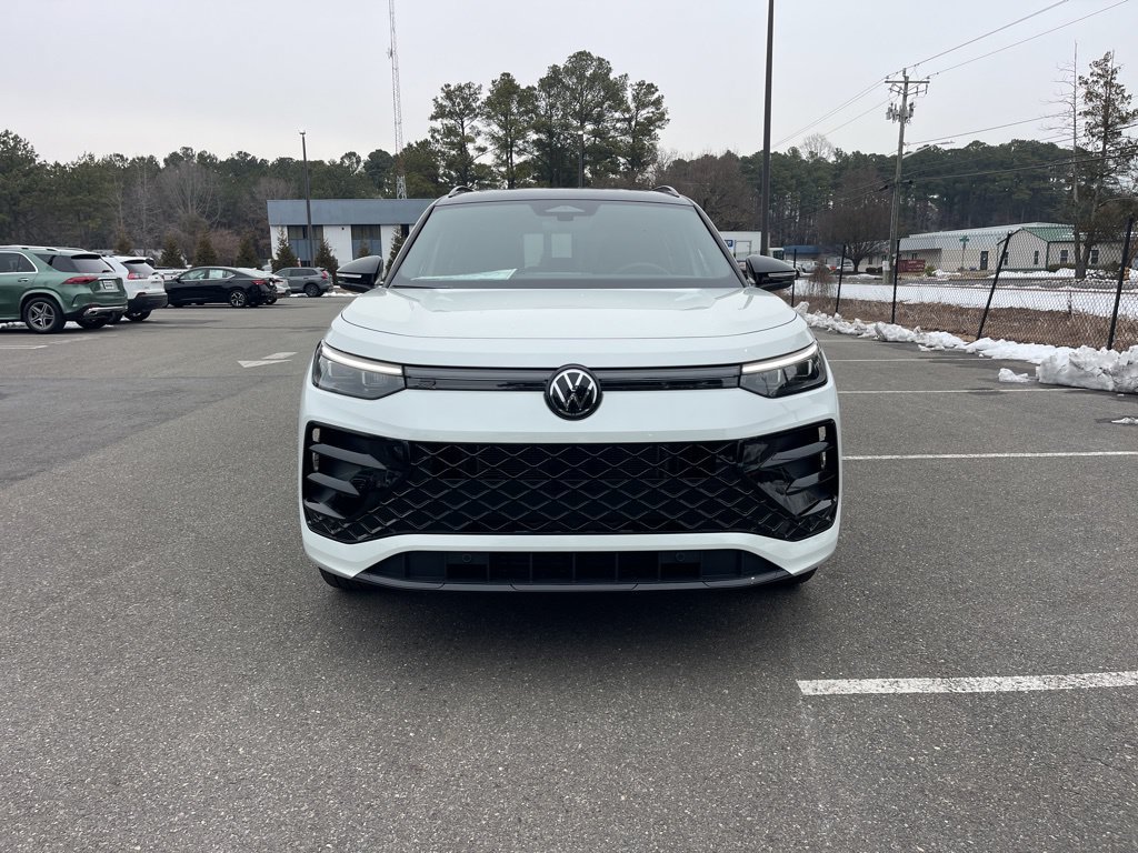 New 2026 Volkswagen Tiguan SE R-Line AWD/4WD image 3