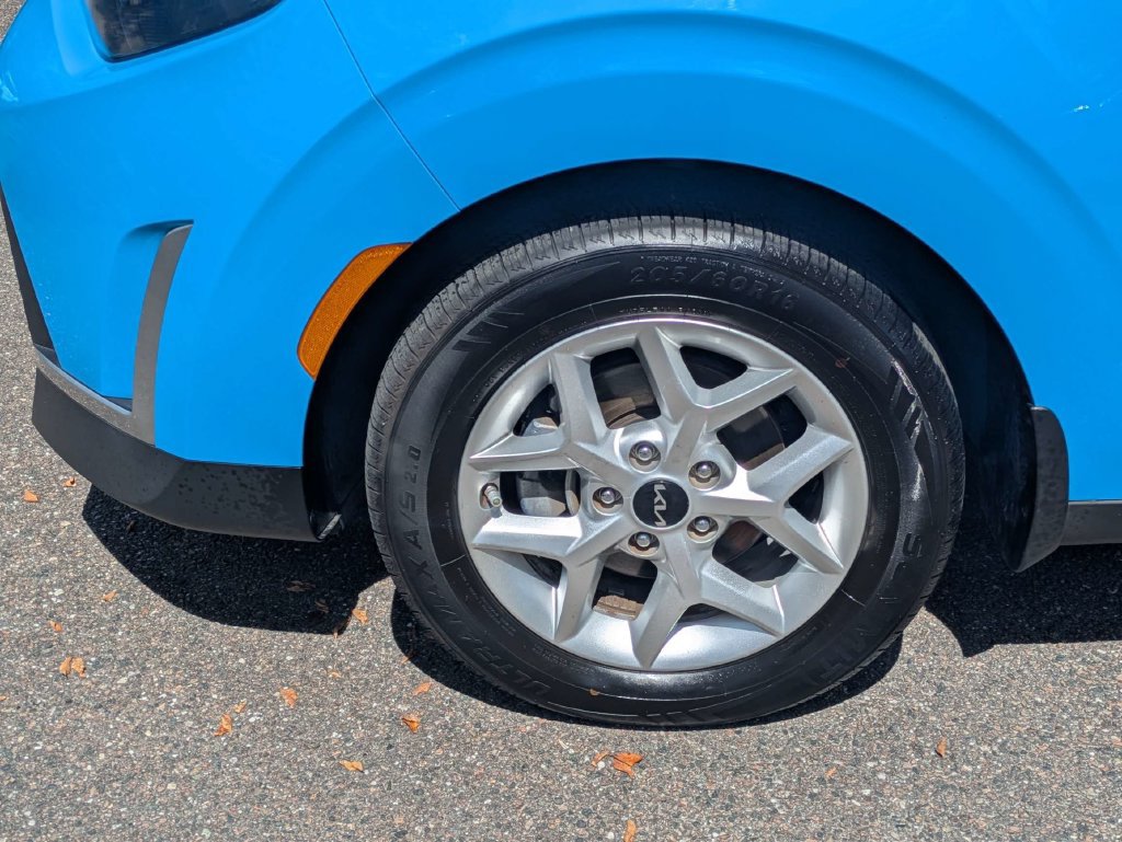 Used 2023 Kia Soul S FWD image 26