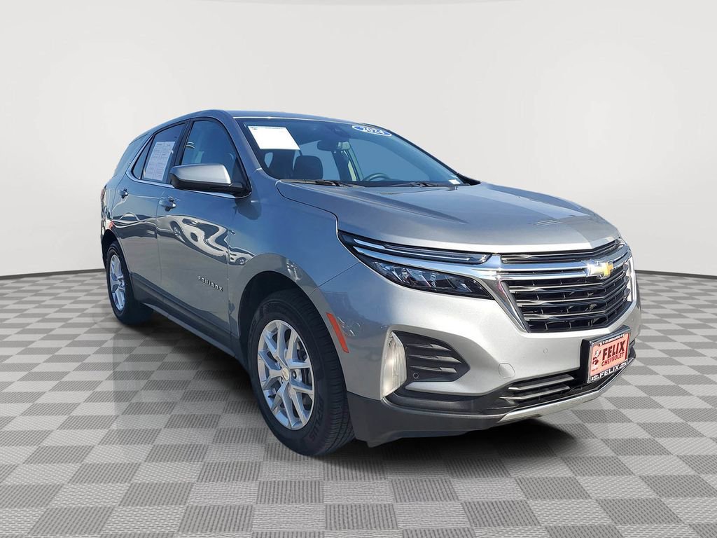 Used 2024 Chevrolet Equinox LT image 2