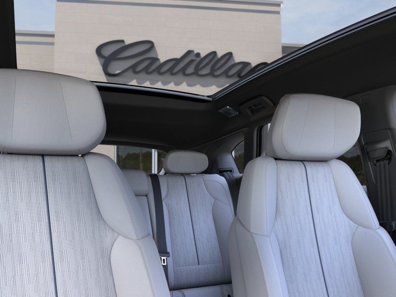 New 2027 Cadillac Optiq Premium Luxury w/ LPO, Floor Liner Package AWD/4WD image 24