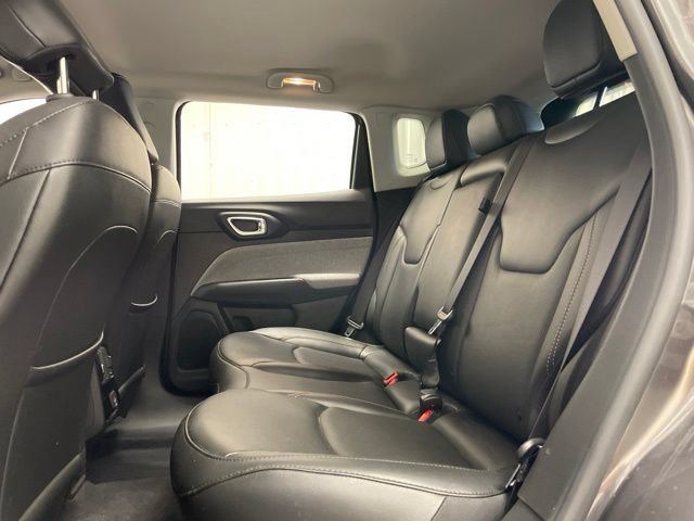 Used 2022 Jeep Compass Latitude AWD/4WD image 16