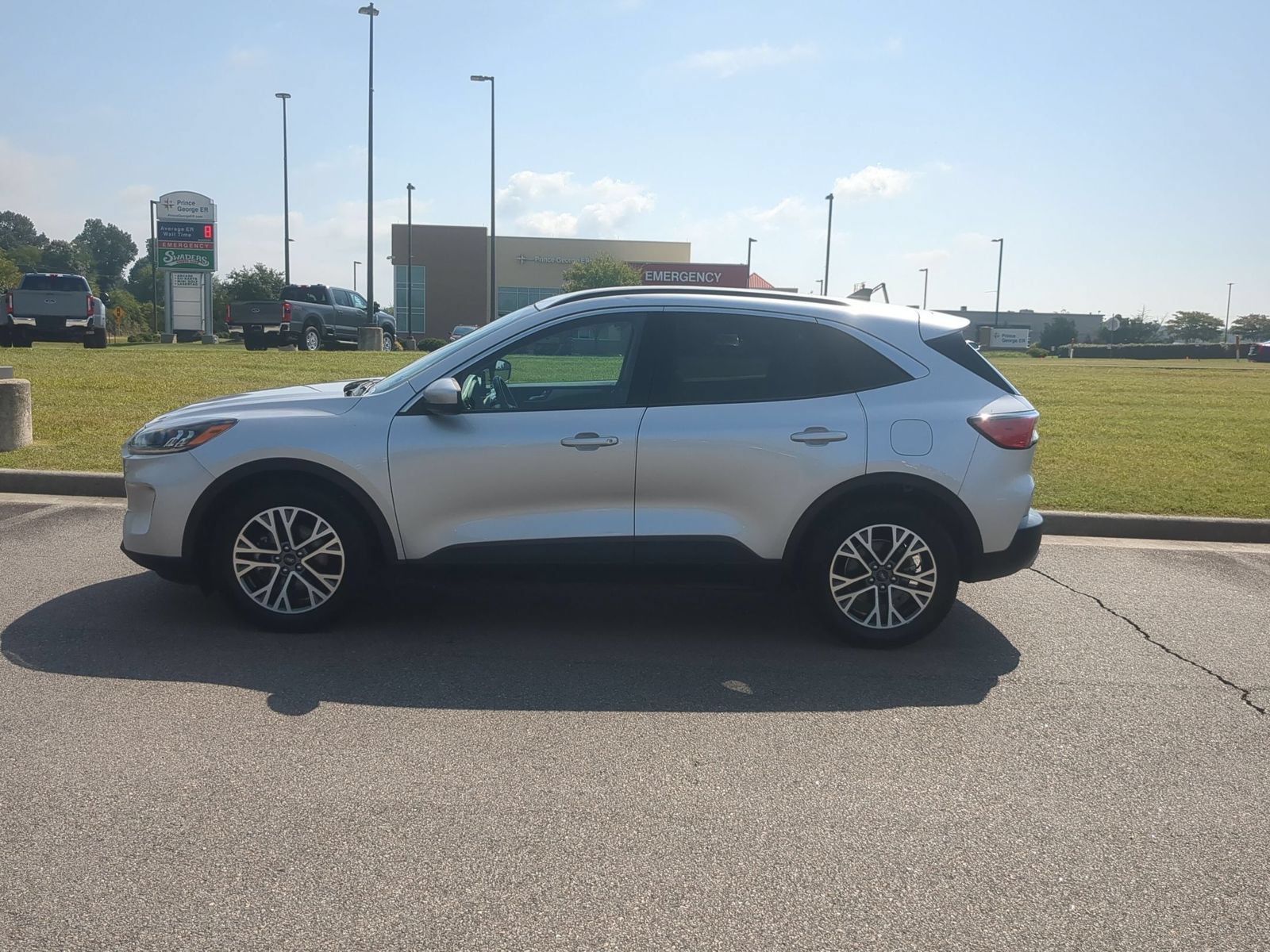 Used 2020 Ford Escape SEL FWD image 6